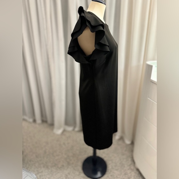 Tommy Hilfiger
Scuba Crepe Flutter-Sleeve Sheath Dress - Picture 8 of 11